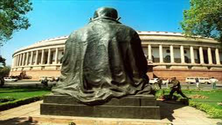 Andhra Ministers, legislators from Congress stage Dharna outside parl for united state