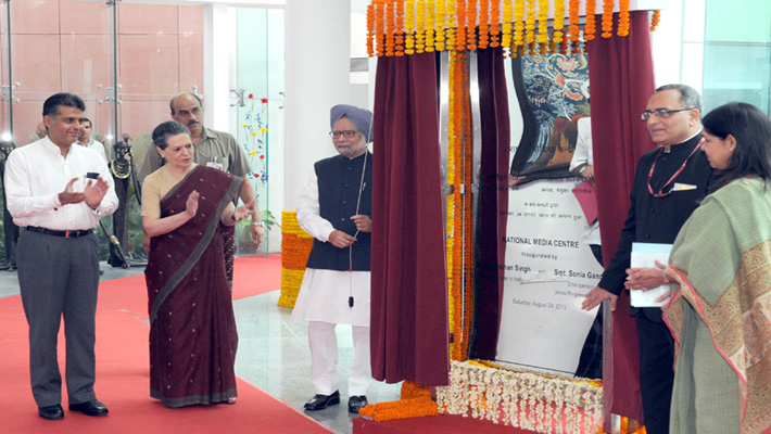 PM, Sonia inaugurate National Media Centre