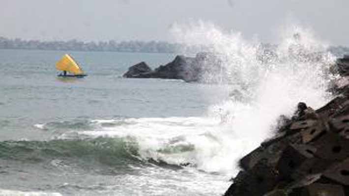 Cyclone Helen makes landfall in coastal Andhra Pradash