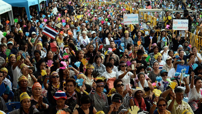 Thais protest against political amnesty to former PM Thaksin