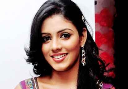 Iniya to play opposite John Brittas in ‘In the Limelight’