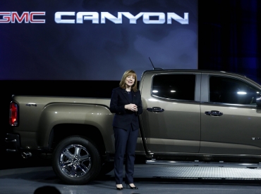 New GM chief Mary Barra starts off with pickup launch