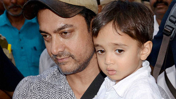 Aamir gives his son Eidi of Rs 2