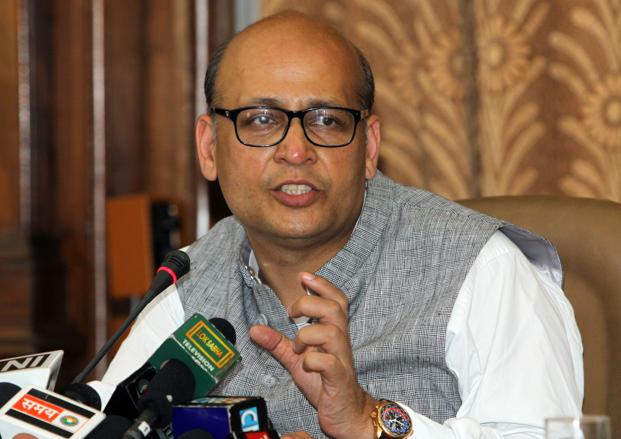 Singhvi faults SC for not filling vacancies, for backlog