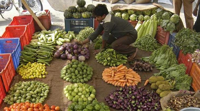 Retail inflation edges up to 22-mth high of 5.77%