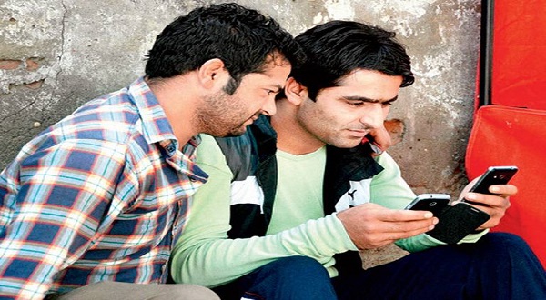 Mobile services curtailed in Kashmir