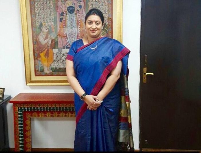 Smriti Irani’s #iwearhandloom is trending