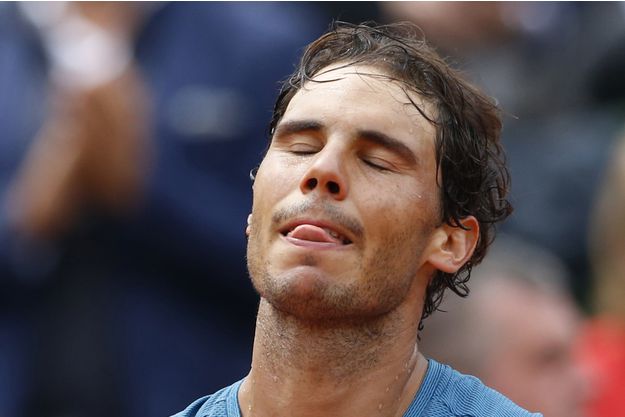 Nadal eases injury doubts with dominant win at Open