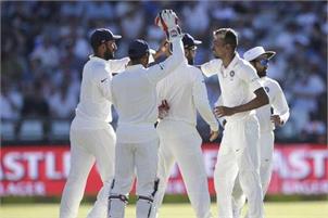 South Africa all out for 130, India set 208-run target