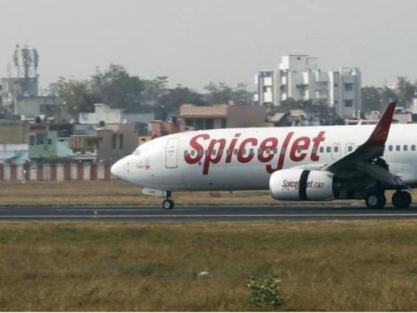 Hyderabad to Bangaluru SpiceJet flight veered off