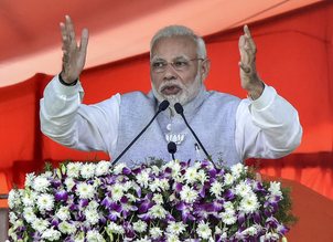 Modi invokes Patel, slams KCR and Congress