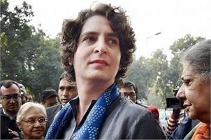 Priyanka Gandhi stopped from going to Sonbhadra to meet clash victims