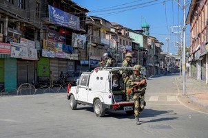 Curfew-like restrictions reimposed in several parts of Kashmir to foil Muharram processions