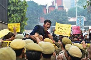 Heavy deployment of police outside JNU ahead of protest march to Parliament