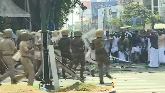 March staged by Youth League turns violent, slippers hurled at police