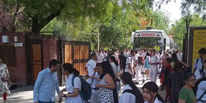 Five Delhi schools receive bomb threats, searches underway